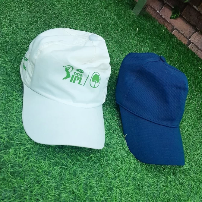 Caps